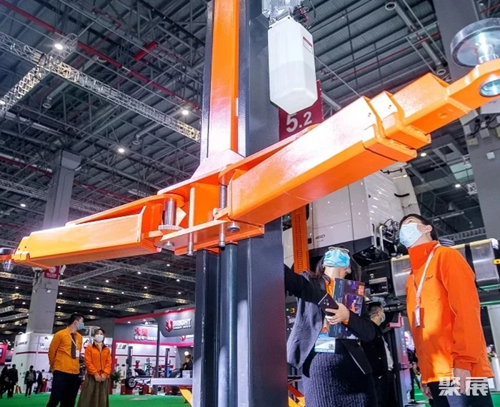 为中国新能源汽车产业增添绚丽色彩，共同发展新动力！