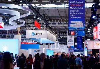 诸多中企在世界移动通信大会MWC 2023现场展出新产品