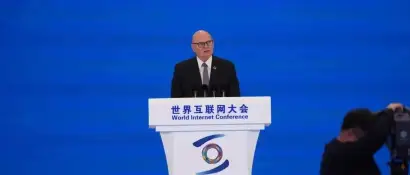 洪曜庄出席乌镇峰会并致辞；GSMA及洪曜庄先生获“十年纪念荣誉”