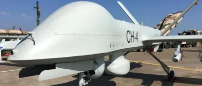 解放军陆航KVD002察打一体无人机亮相天津直博会，性能优于美国陆军MQ-1C无人机