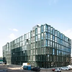 办公建筑：被改造成公寓住宅