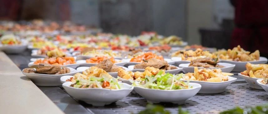 “两万亿”团餐市场再迎新玩家：盒马、安井入局发力！