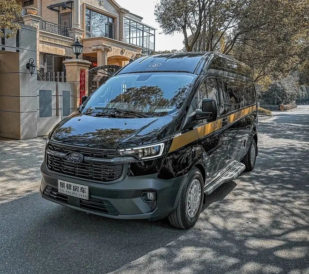 北京房车展   商务旅行两手抓,景驿2023款福特新全顺v362商旅版