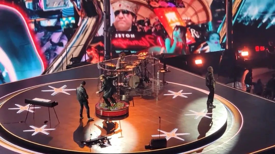 U2乐队开幕表演