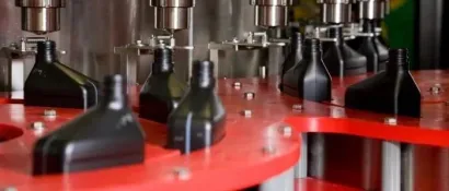 越来越“卷”？行业预测10-15年汽车润滑油市场大爆发，润滑油品牌最近都在做哪些事?