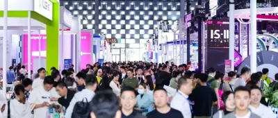 开展第三日，展商产品现场体验，观众笑容洋溢，学员收获满满！